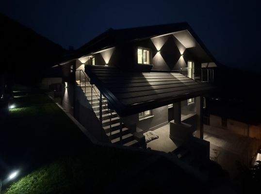 Haus in der Nacht1.jpg