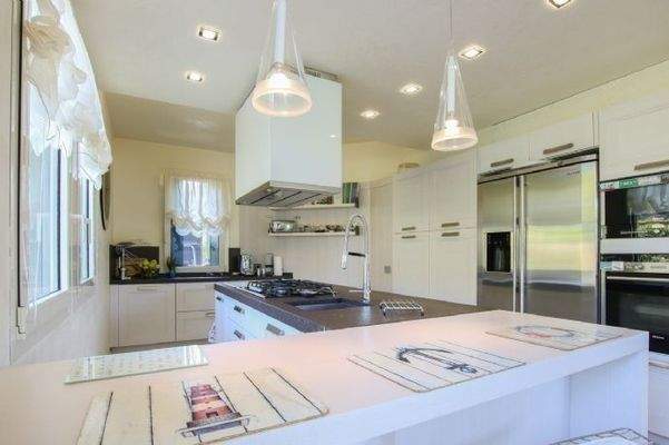 Hochwertige moderne Küche