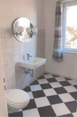 2 OG  große Wohnung - Bad 01.01.2019.jpg