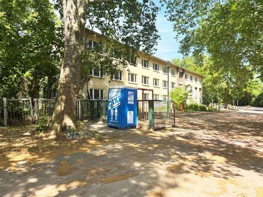 Blick von der Einfahrt