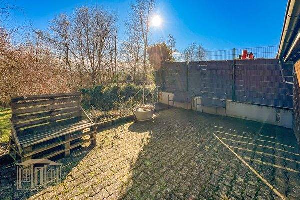 Rückseitige Terrasse