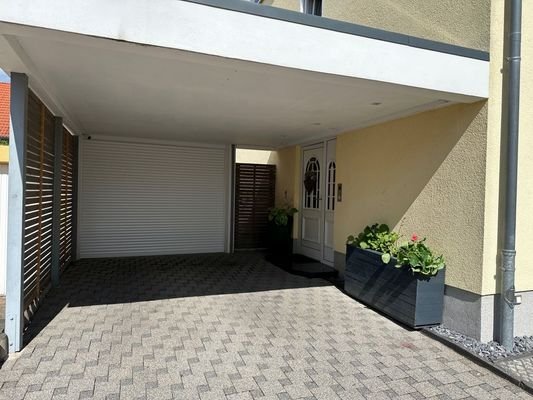 Carport, Hauseingang, Garagenzufahrt