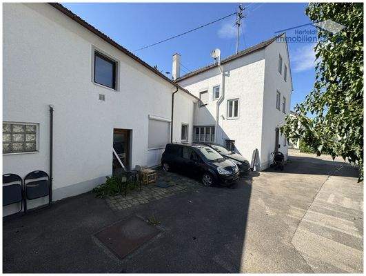 Geräumiges Grundstück