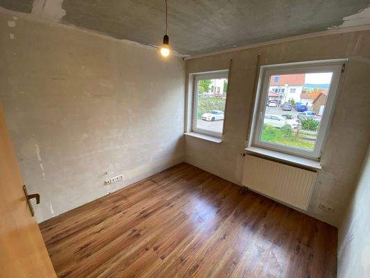 8 Kinderzimmer - Arbeitszimmer.JPG