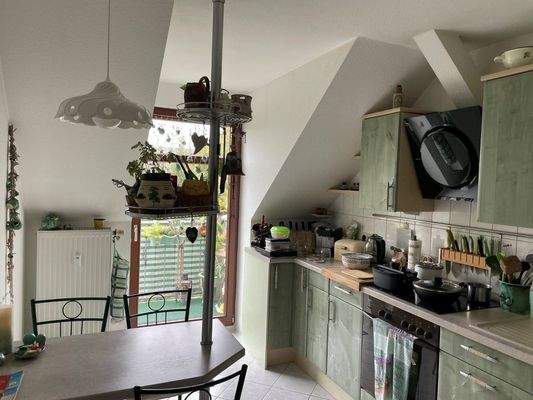 Küche mit Balkon