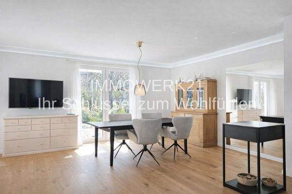 Offenes Wohnzimmer mit Terrassenzugang | EG