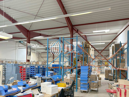 Innenansicht Halle - JLL