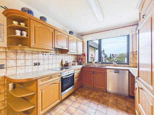 Vielseitiges Zweifamilienhaus in Wallerfangen 