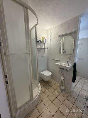 Badezimmer mit Waschküche EG