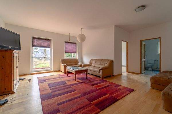 MFH- Wohnzimmer mit Badzugang - Whg. 3-3 - Kopie