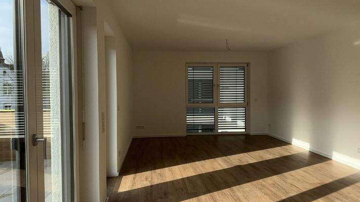 überall Raffstore und Jalousien