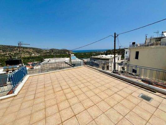 Kreta, Kalo Chorio: 2-Apartment-Anwesen mit geräumiger Dachterrasse zu verkaufen