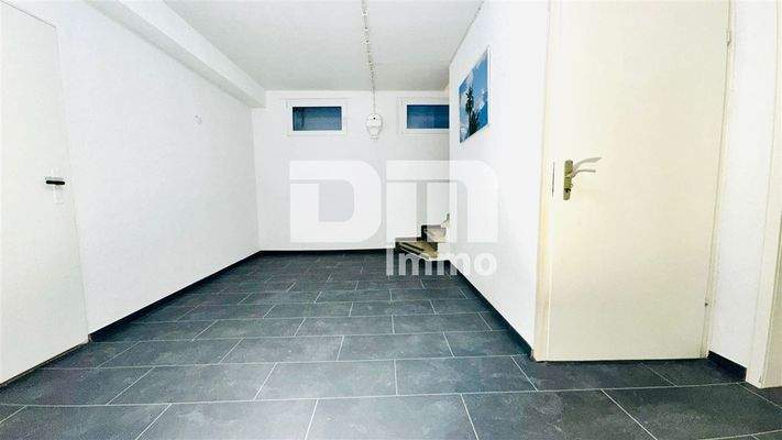 KG Treppenaufgang Flur / Diele groß