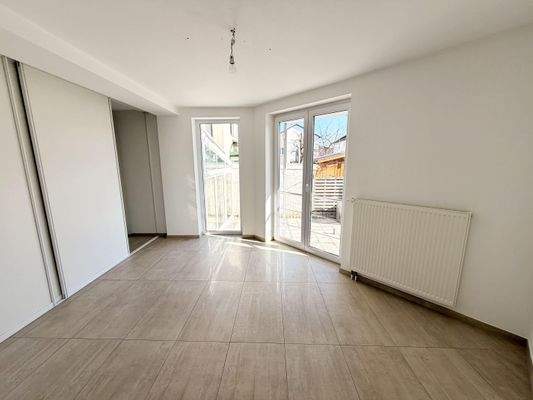 EG - Schlafzimmer mit Ankleide