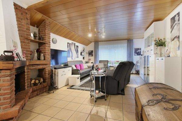 Wohnzimmer DG mit Kamin