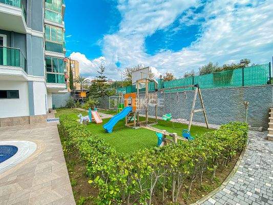 Furnished Apartment with Private Garden Area in Alanya Avsallar
