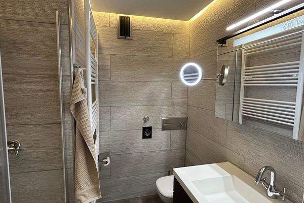 saniertes Badezimmer