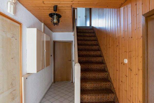 Treppe zum Dachgeschoss