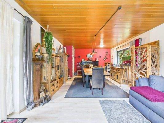 Vielseitiges Zweifamilienhaus in Dillingen, Pachtener Heide