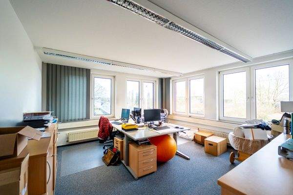 Eckbüro