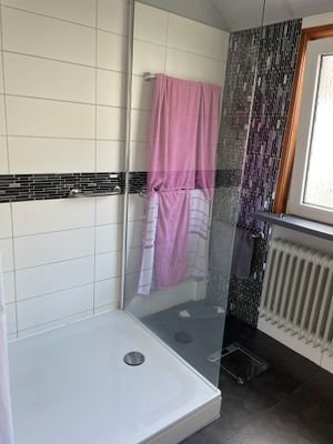 Modernisiertes Badezimmer