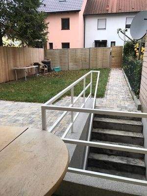 Garten mit Kellerabgang