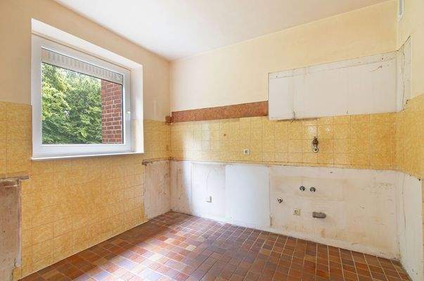 Entkernte Küche mit allen Anschlüssen