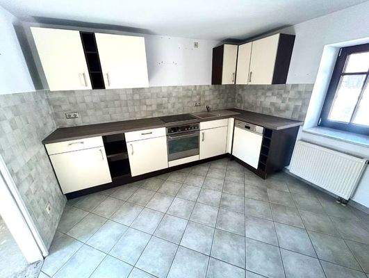 Küche linke Hofseite.jpeg