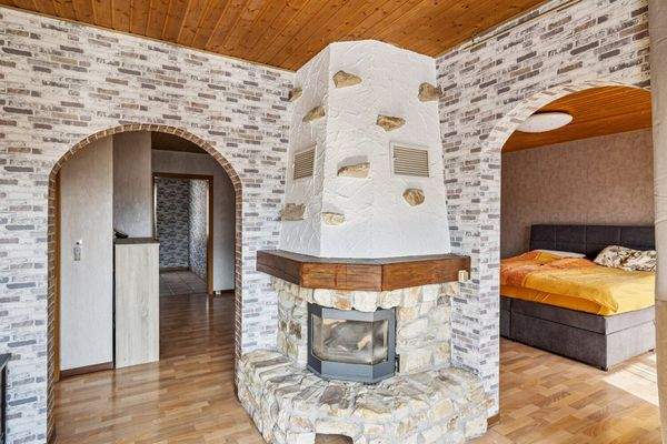 Wohnzimmer mit Kamin Obergeschoss