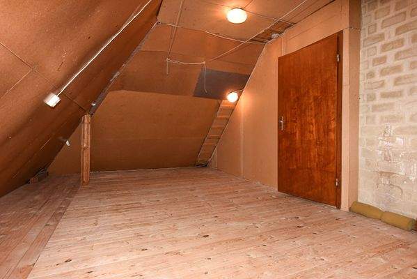 ausbaufähiger Dachboden 