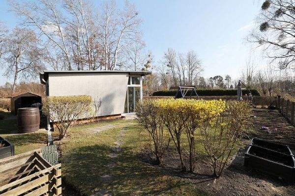 seitliche Hausansicht