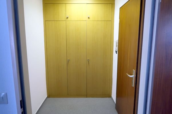 Flur mit Einbauschrank