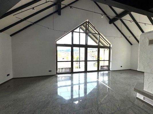 8 Panoramafenster zum Balkon