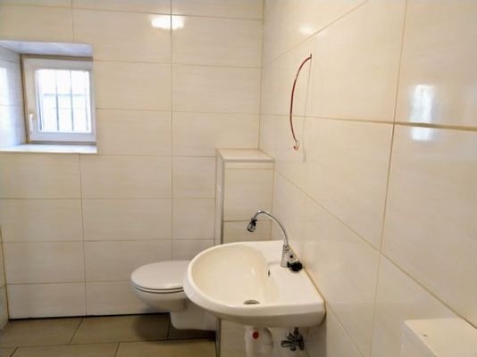 neues Duschbad im UG