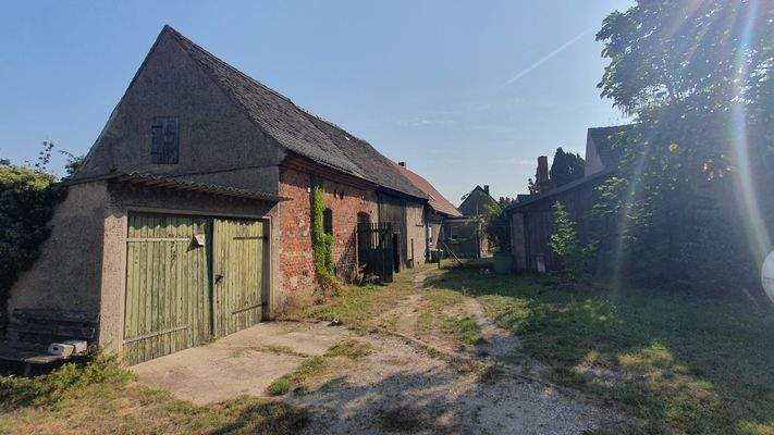 Garage und Scheune