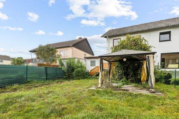 Gartenbereich hinter dem Haus