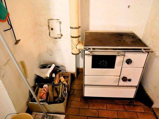 Ofen im Hauswirtschaftsraum