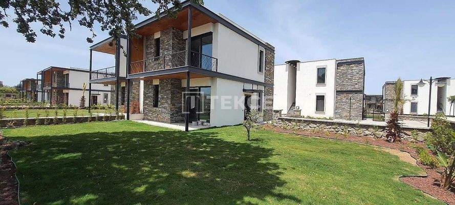 Flats for Sale in a Beachfront Complex in Bodrum Gümüşlük