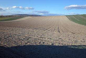 Ackerfläche - Symbolfoto