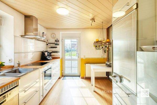 Ihre Küche mit direktem Zugang zum Innenhof