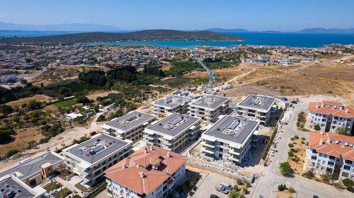 Apartments Close to the Sea in a Gated Complex in Çeşme