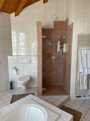 Elternbadezimmer - Dusche 