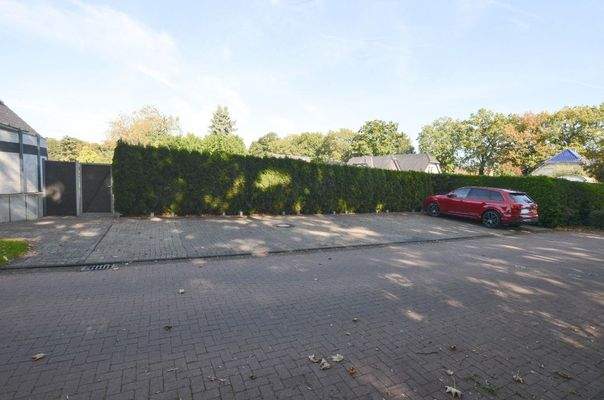 Sieben eigene Stellplätze