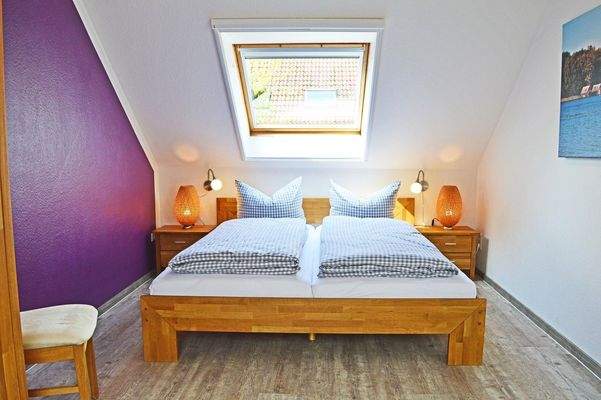 chlafzimmer m. gr. Doppelbett