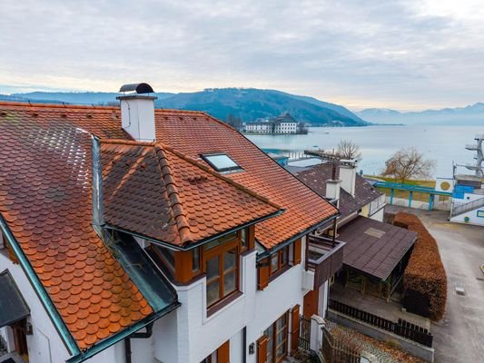 Haus mit See