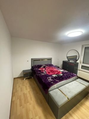 Schlafzimmer (2).JPG