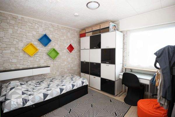 OG-Kind-1 - (KI generiert)