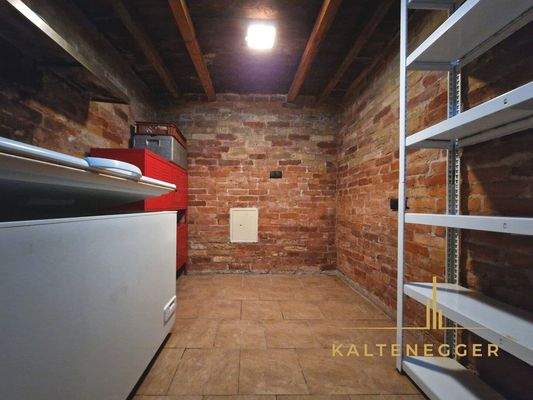 Lager in der Kellerröhre