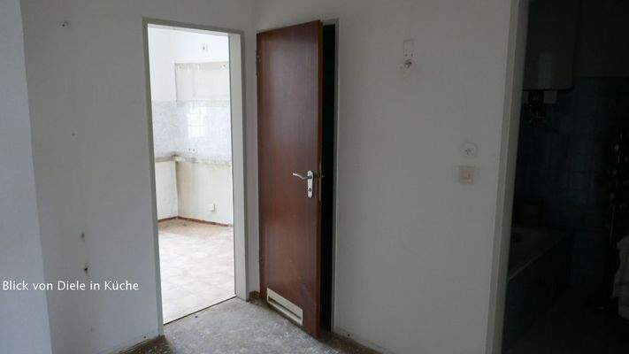Blick Diele in Küche