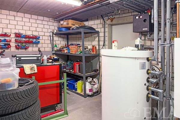 Kellerraum mit Heizung